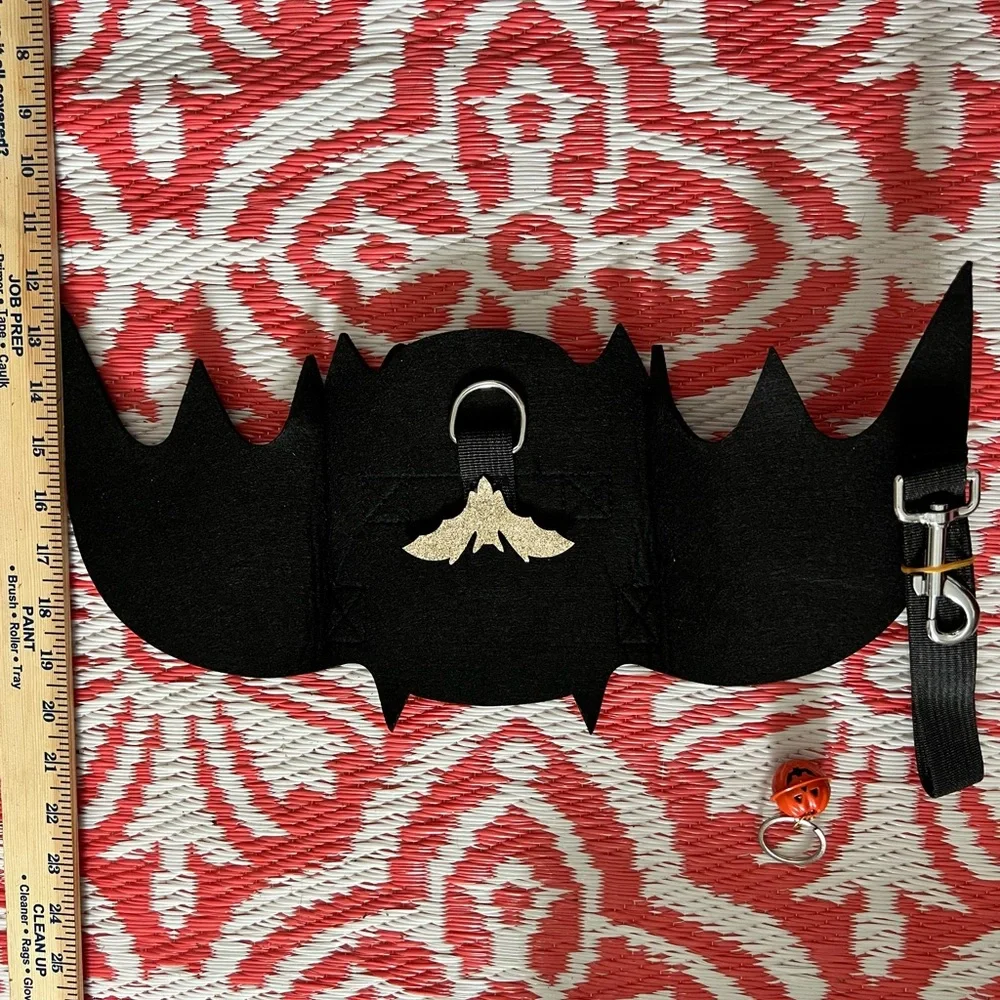 NWT pet Dog Cat Halloween bat costume with lead leash Small Goth